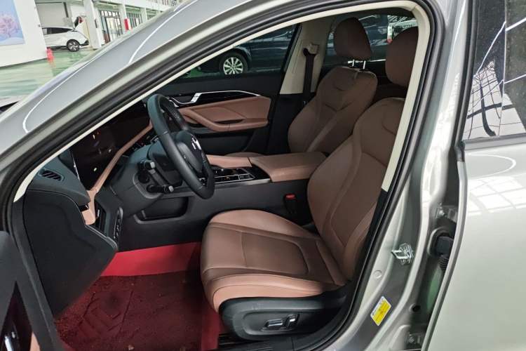 Used Bestune B70 2024 Dragon Edition 1.5T Leading Model Left Front Seat