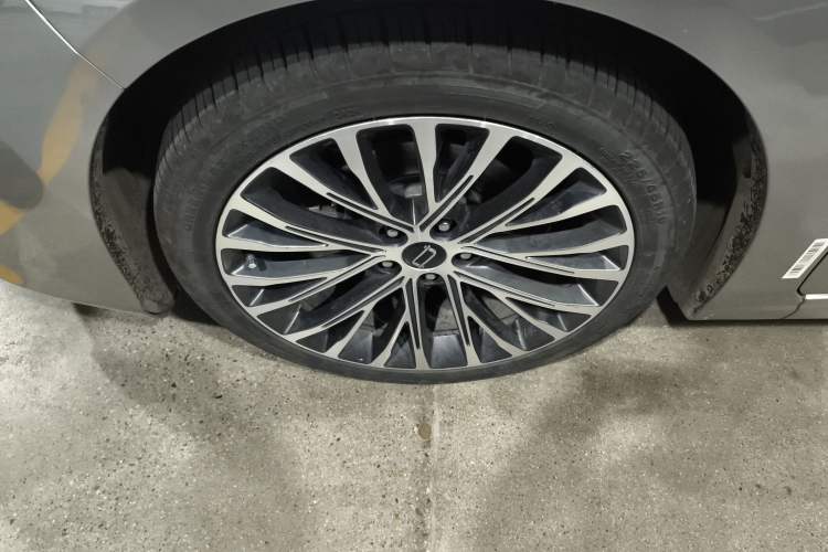 Used Bestune B70 2024 Dragon Edition 1.5T Leading Model Left Front Wheel Hub