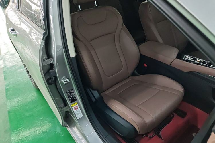 Used Bestune B70 2024 Dragon Edition 1.5T Leading Model Right Front Seat