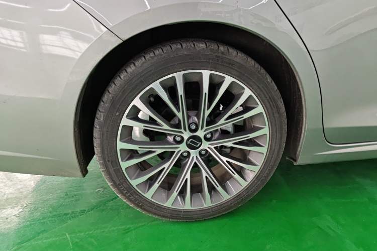 Used Bestune B70 2024 Dragon Edition 1.5T Leading Model Right Rear Wheel Hub