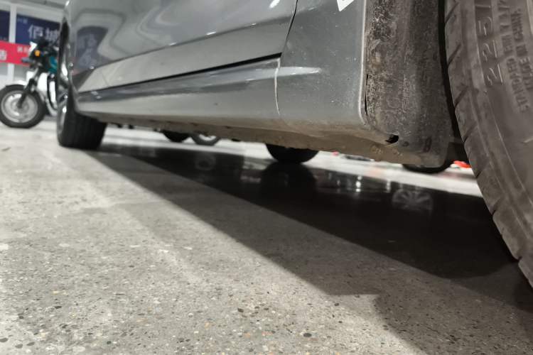 Used Bestune B70 2024 Dragon Edition 1.5T Leading Model Right Side Sill