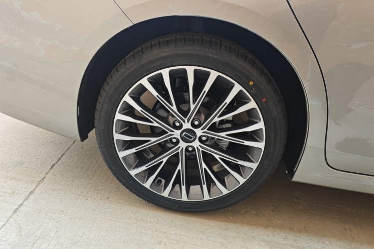 Used Bestune B70 2024 Dragon Edition 1.5T Leading Model Exterior 8