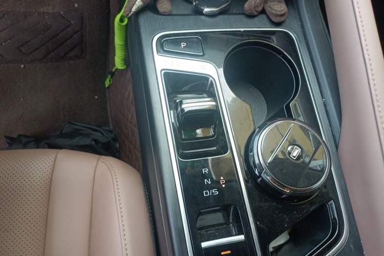 Used Bestune B70 2024 Dragon Edition 1.5T Leading Model Gear Lever