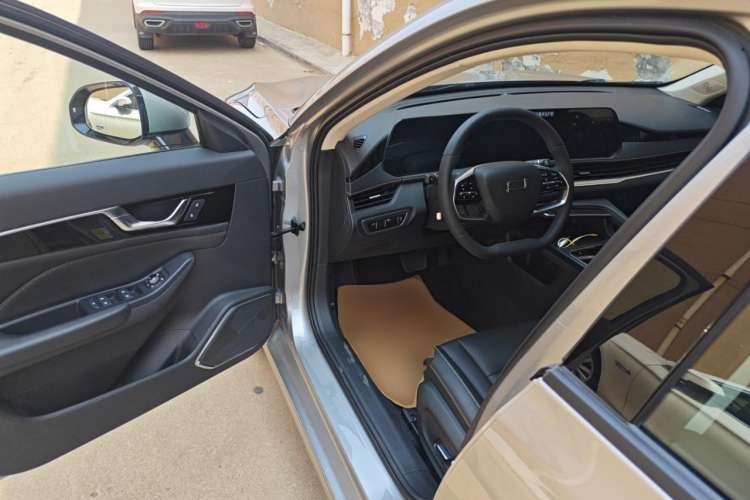 Used Bestune B70 2024 Dragon Edition 1.5T Leading Model Interior 3