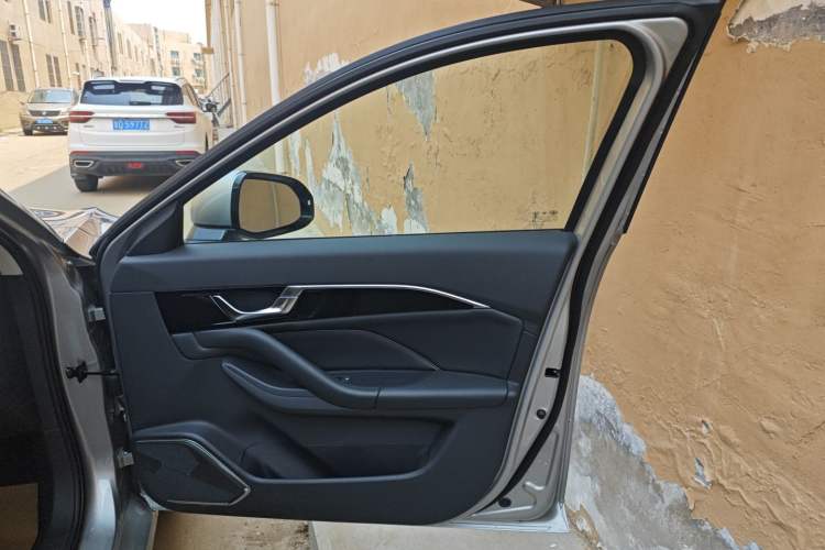 Used Bestune B70 2024 Dragon Edition 1.5T Leading Model Interior 5