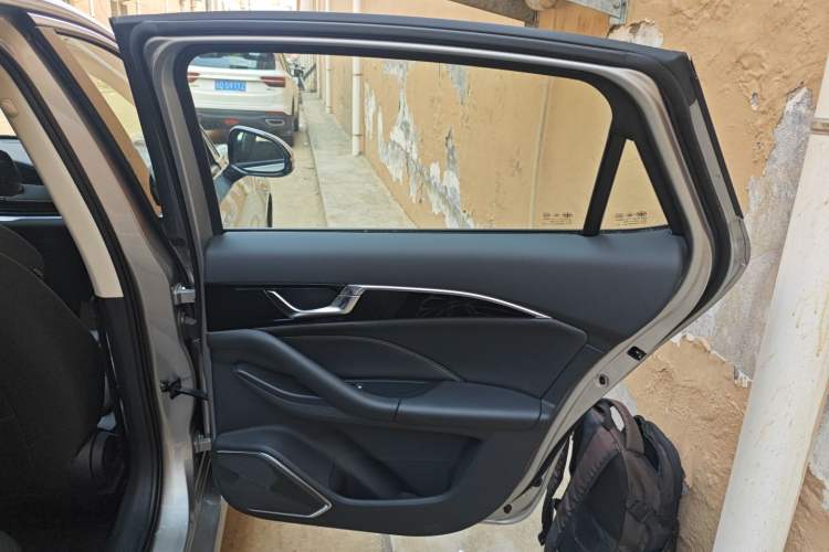 Used Bestune B70 2024 Dragon Edition 1.5T Leading Model Interior 6