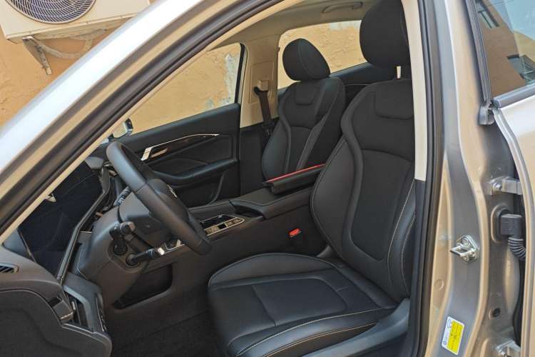 Used Bestune B70 2024 Dragon Edition 1.5T Leading Model Left Front Seat