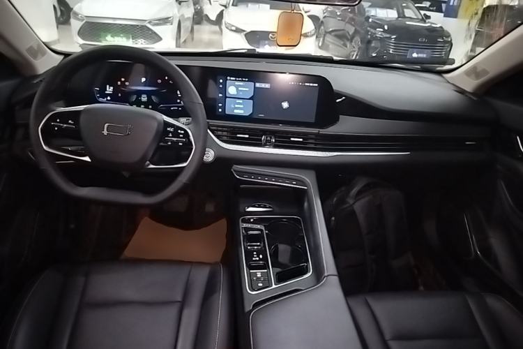 Used Bestune B70 2024 Dragon Edition 1.5T Leading Model Center Console