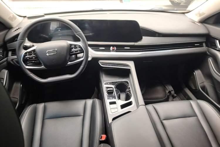 Used Bestune B70 2024 Fourth Generation 2.0T Lingyu Version Center Console
