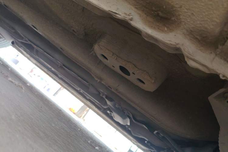 Used Bestune B70 2024 Fourth Generation 2.0T Lingyu Version Chassis Front Right