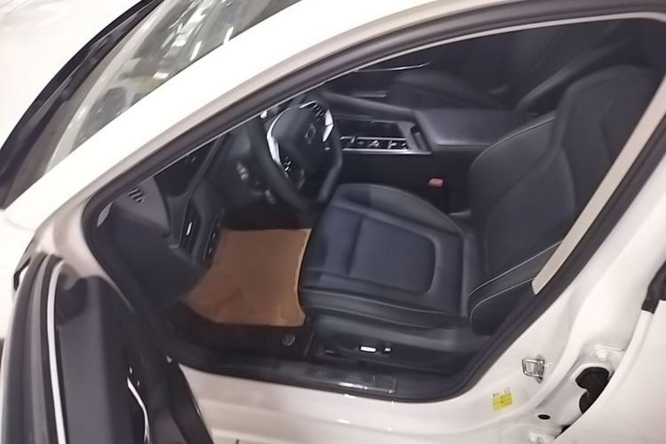 Used Bestune B70 2024 Dragon Edition 1.5T Leading Model Driver Seat