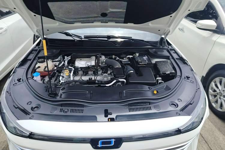 Used Bestune B70 2024 Fourth Generation 2.0T Lingyu Version Engine Bay