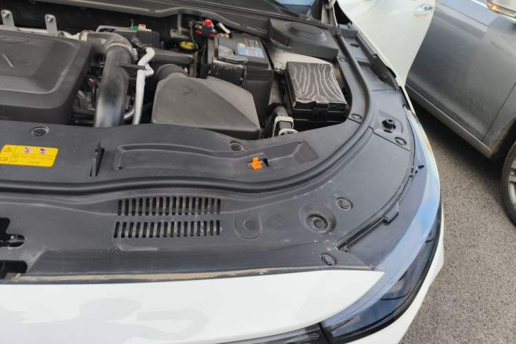 Used Bestune B70 2024 Dragon Edition 1.5T Leading Model Engine Bay Left