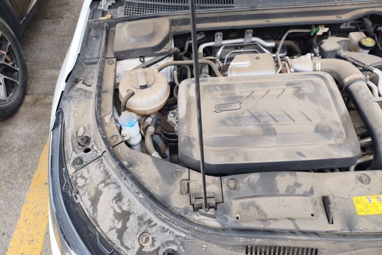 Used Bestune B70 2024 Dragon Edition 1.5T Leading Model Engine Bay Right