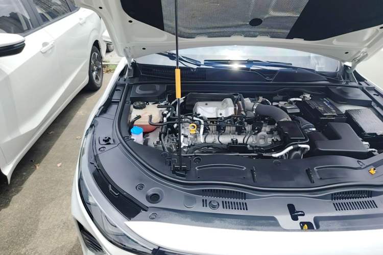 Used Bestune B70 2024 Fourth Generation 2.0T Lingyu Version Engine Bay Right