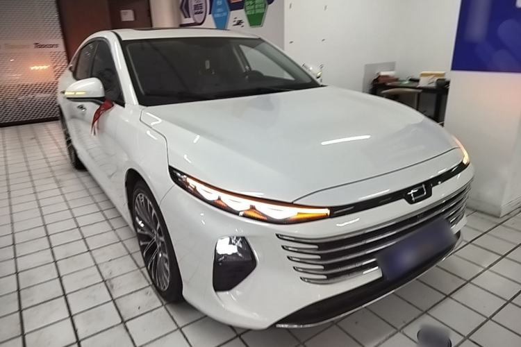 Used Bestune B70 2024 Dragon Edition 1.5T Leading Model Front Right 45 Deg