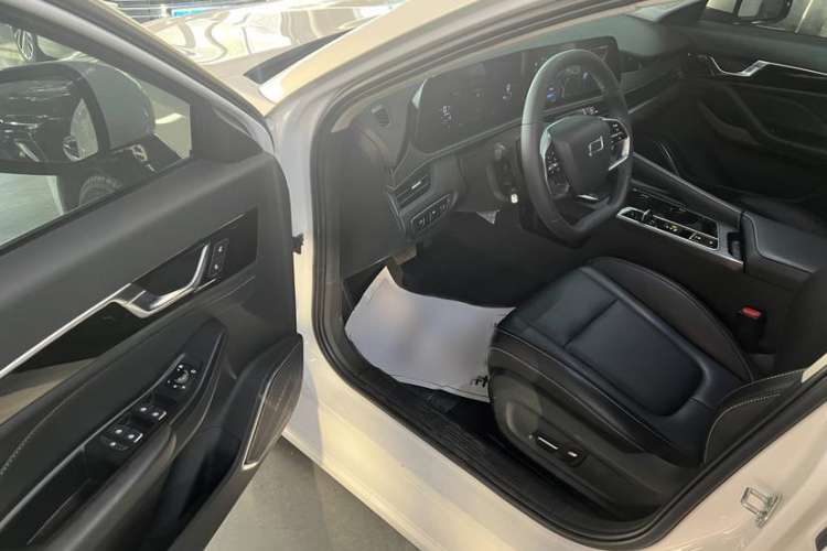 Used Bestune B70 2024 Dragon Edition 1.5T Leading Model Interior 3