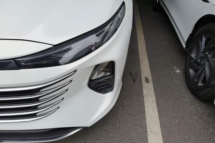 Used Bestune B70 2024 Dragon Edition 1.5T Leading Model Left Front Headlight