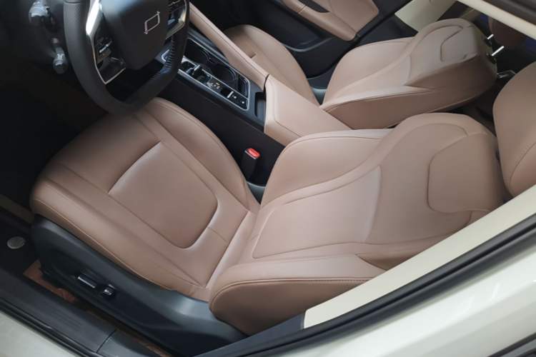 Used Bestune B70 2024 Dragon Edition 1.5T Leading Model Left Front Seat