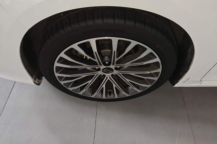 Used Bestune B70 2024 Dragon Edition 1.5T Leading Model Left Front Wheel Hub
