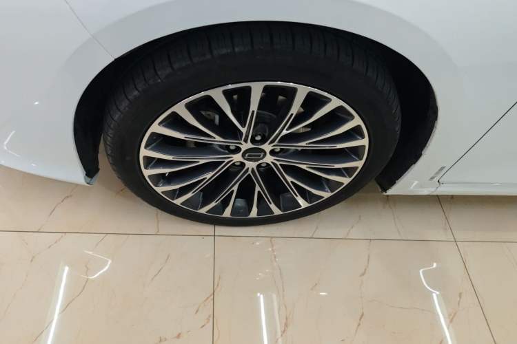 Used Bestune B70 2024 Dragon Edition 1.5T Leading Model Left Front Wheel Hub