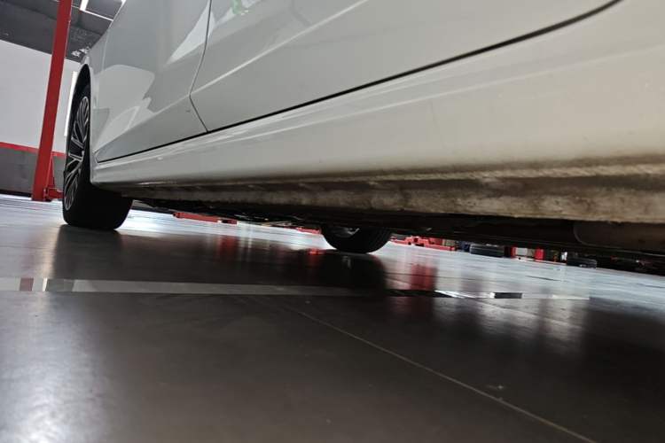 Used Bestune B70 2024 Dragon Edition 1.5T Leading Model Left Side Sill