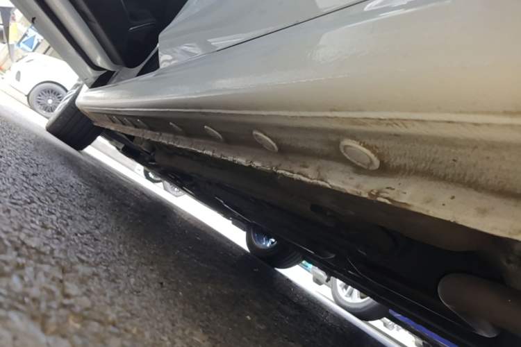 Used Bestune B70 2024 Dragon Edition 1.5T Leading Model Left Side Sill