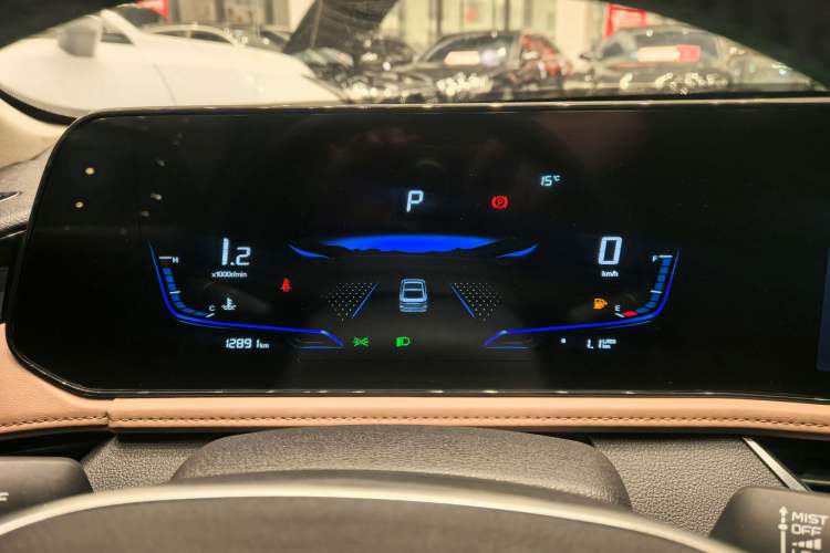 Used Bestune B70 2024 Dragon Edition 1.5T Leading Model Odometer Close Up