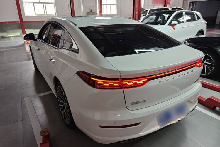 Used Bestune B70 2024 Dragon Edition 1.5T Leading Model Rear Left 45 Deg