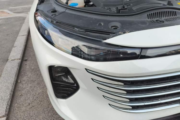 Used Bestune B70 2024 Dragon Edition 1.5T Leading Model Right Front Headlight
