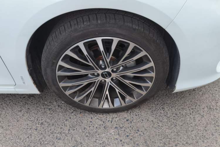 Used Bestune B70 2024 Dragon Edition 1.5T Leading Model Right Front Wheel Hub