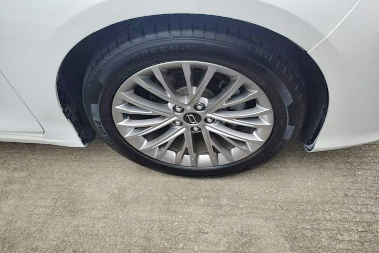 Used Bestune B70 2024 Fourth Generation 2.0T Lingyu Version Right Front Wheel Hub