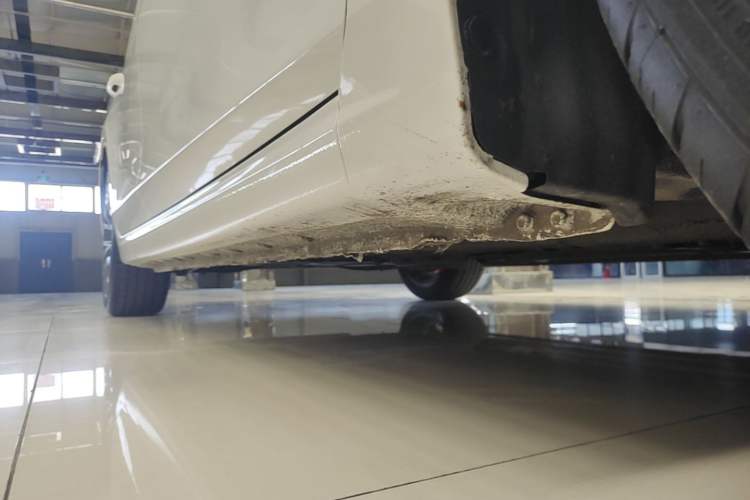 Used Bestune B70 2024 Fourth Generation 2.0T Lingyu Version Right Side Sill