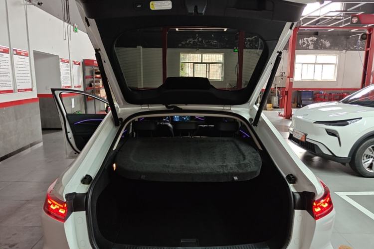 Used Bestune B70 2024 Dragon Edition 1.5T Leading Model Trunk