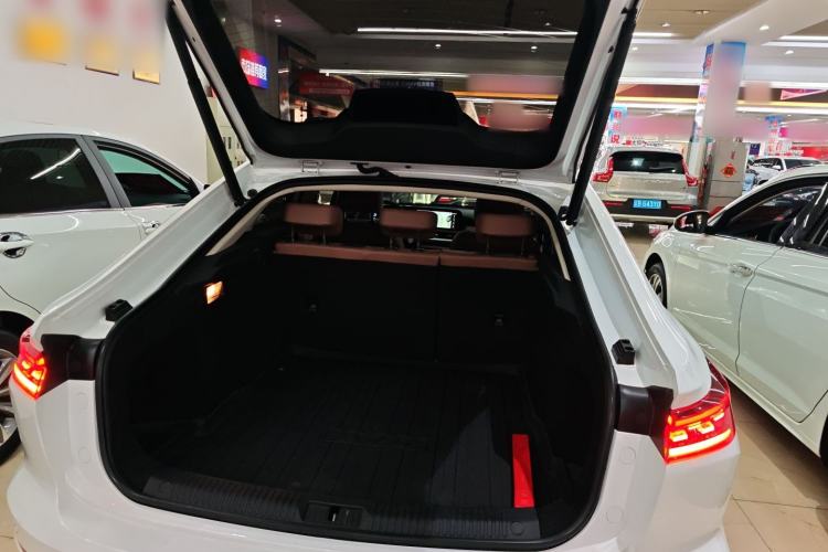 Used Bestune B70 2024 Dragon Edition 1.5T Leading Model Trunk