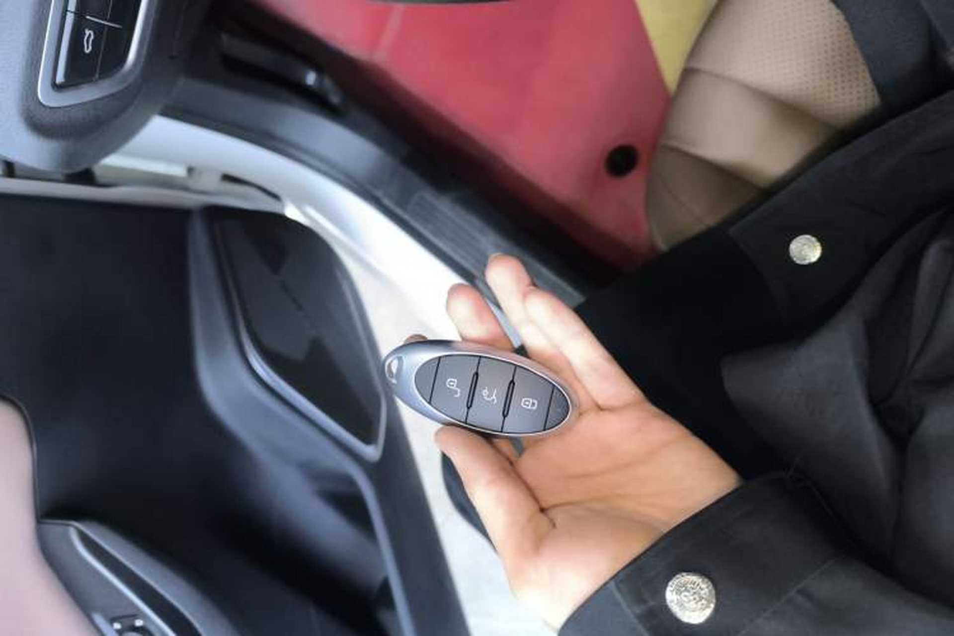 Used Bestune B70 2024 Dragon Edition 1.5T Leading Model Vehicle Key