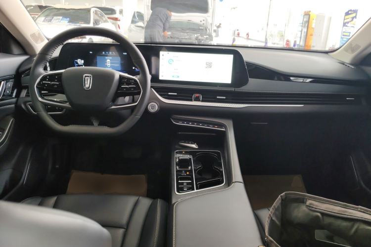 Used Bestune B70 2025 Dragon Edition 1.5T Enjoyment Model Center Console