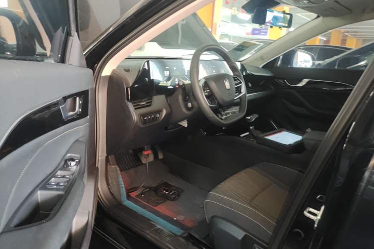 Used Bestune B70 2025 Dragon Edition 1.5T Quality Enjoyment Model Driver Seat