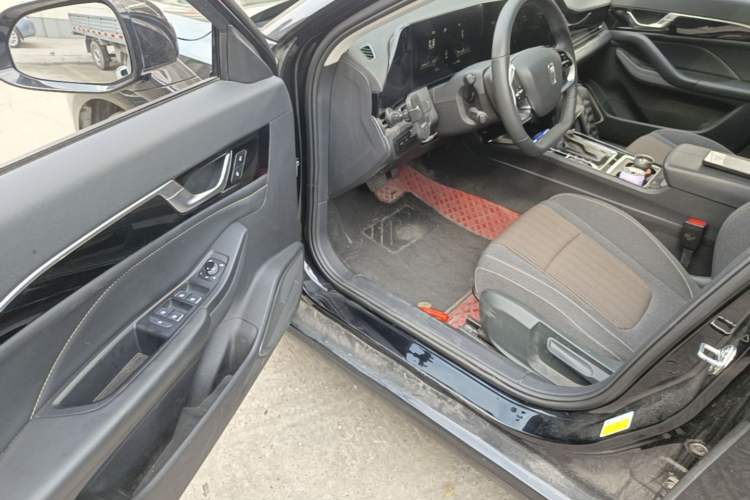 Used Bestune B70 2025 Dragon Edition 1.5T Quality Enjoyment Model Driver Seat