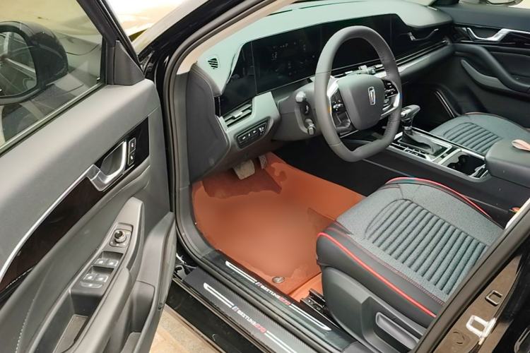 Used Bestune B70 2025 Dragon Edition 1.5T Quality Enjoyment Model Driver Seat