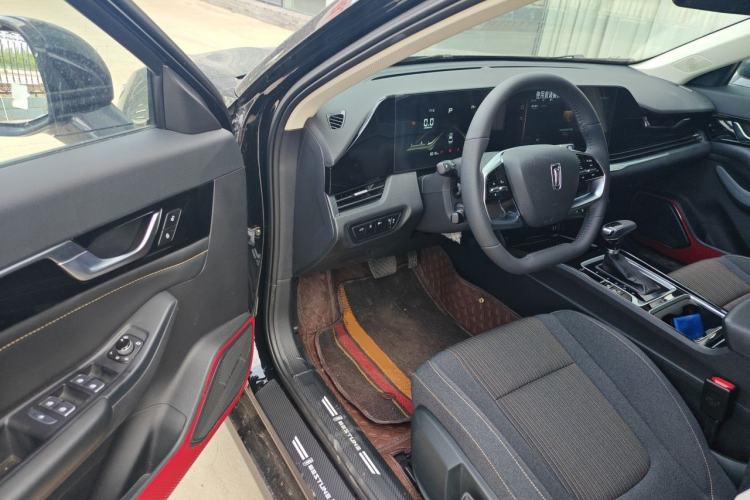 Used Bestune B70 2025 Dragon Edition 1.5T Quality Enjoyment Model Driver Seat