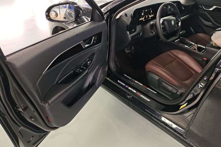 Used Bestune B70 2025 Dragon Edition 1.5T Quality Enjoyment Model Driver Seat