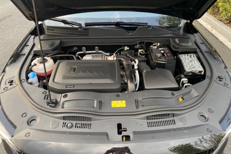 Used Bestune B70 2025 Dragon Edition 1.5T Black Knight Engine Bay