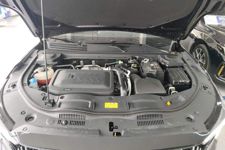 Used Bestune B70 2025 Dragon Edition 1.5T Enjoyment Model Engine Bay