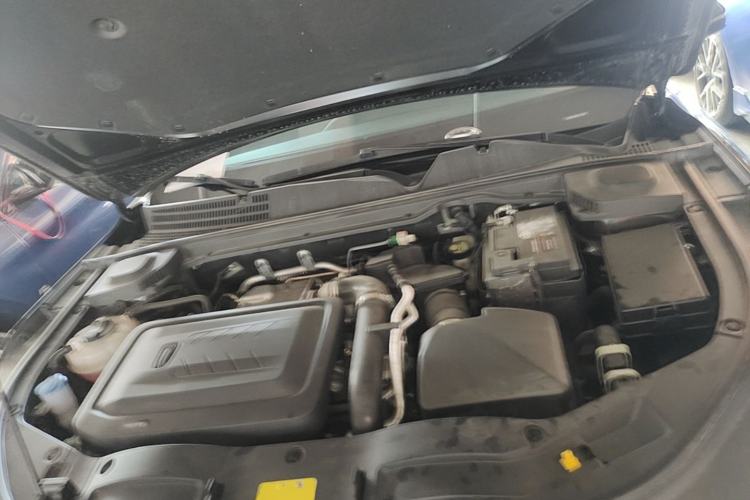 Used Bestune B70 2025 Dragon Edition 1.5T Quality Enjoyment Model Engine Bay