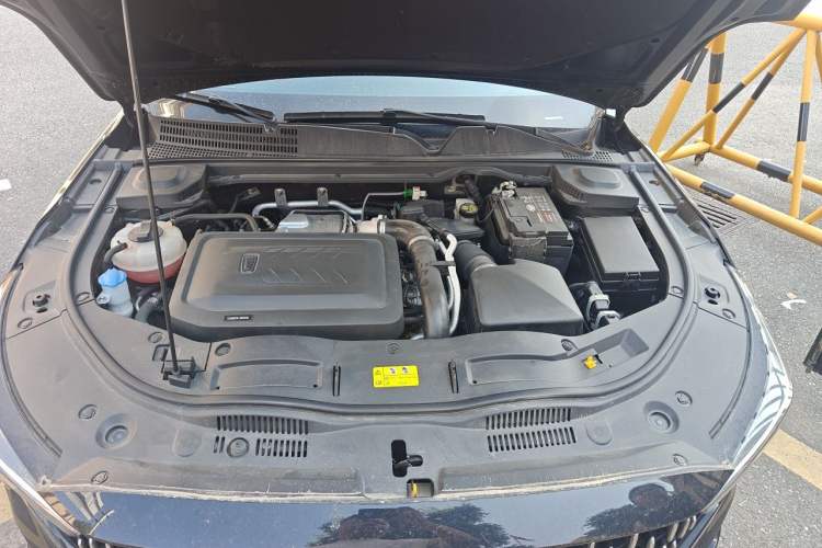 Used Bestune B70 2025 Dragon Edition 1.5T Quality Enjoyment Model Engine Bay