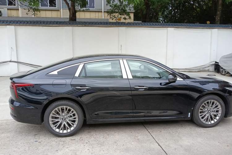 Used Bestune B70 2025 Dragon Edition 1.5T Quality Enjoyment Model Exterior 2