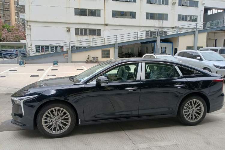 Used Bestune B70 2025 Dragon Edition 1.5T Quality Enjoyment Model Exterior 3
