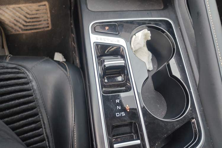 Used Bestune B70 2025 Dragon Edition 1.5T Enjoyment Model Gear Lever