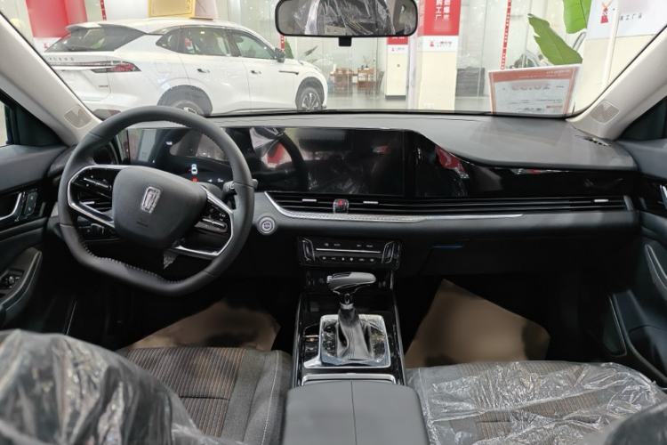 Used Bestune B70 2025 Dragon Edition 1.5T Enjoy Customization Model Interior 1